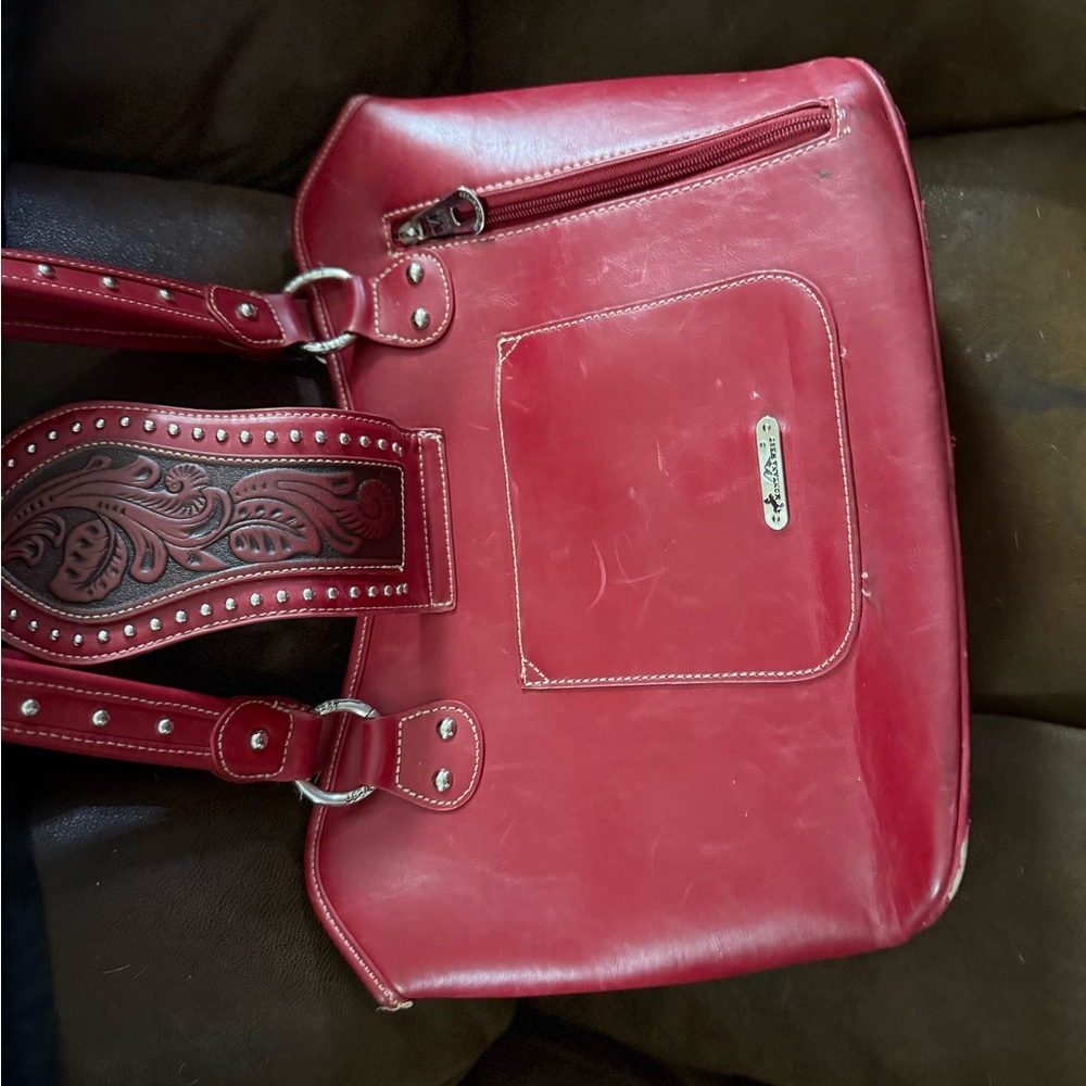 Elegant Red Embossed Handbag & Wallet - Picture 6 of 15